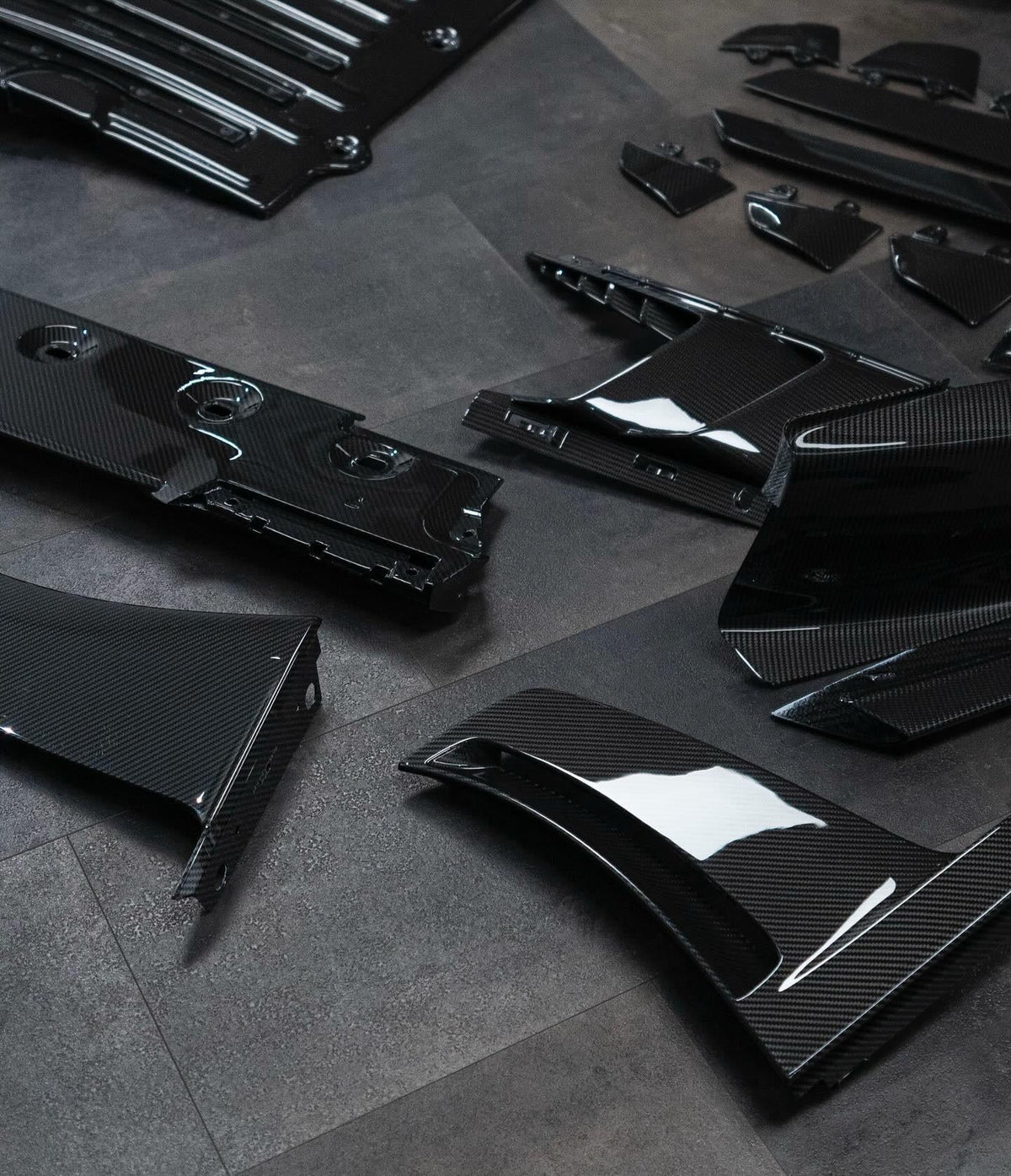 Porsche 992 GT3 RS Plastic OEM Dry-Carbon Replacement Kit Aftermarket Carbon Fiber Part / Bodykit - Robot Bodykits