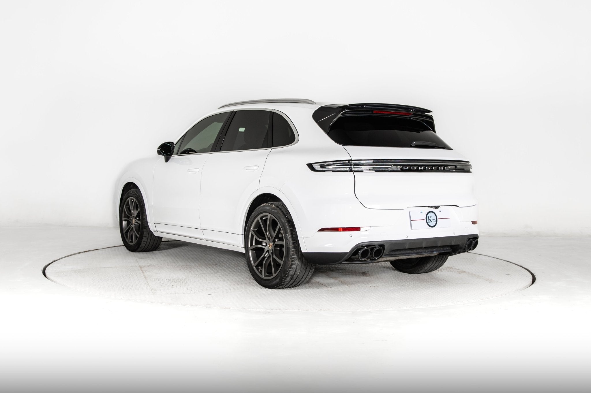 Porsche Cayenne 9Y0.2 (2024+) Turbo Body Kit – Plus DRL Package Aftermarket Carbon Fiber Part / Bodykit - Robot Bodykits