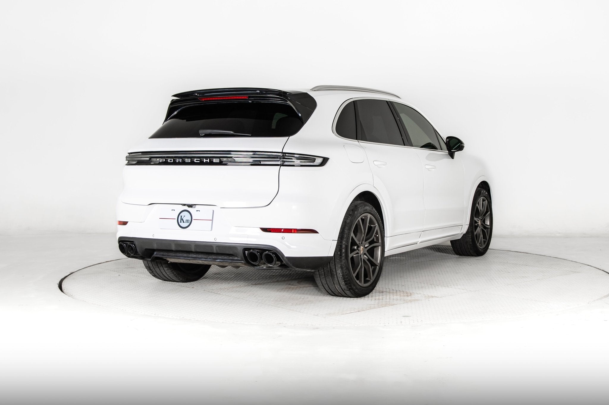 Porsche Cayenne 9Y0.2 (2024+) Turbo Body Kit – Plus DRL Package Aftermarket Carbon Fiber Part / Bodykit - Robot Bodykits