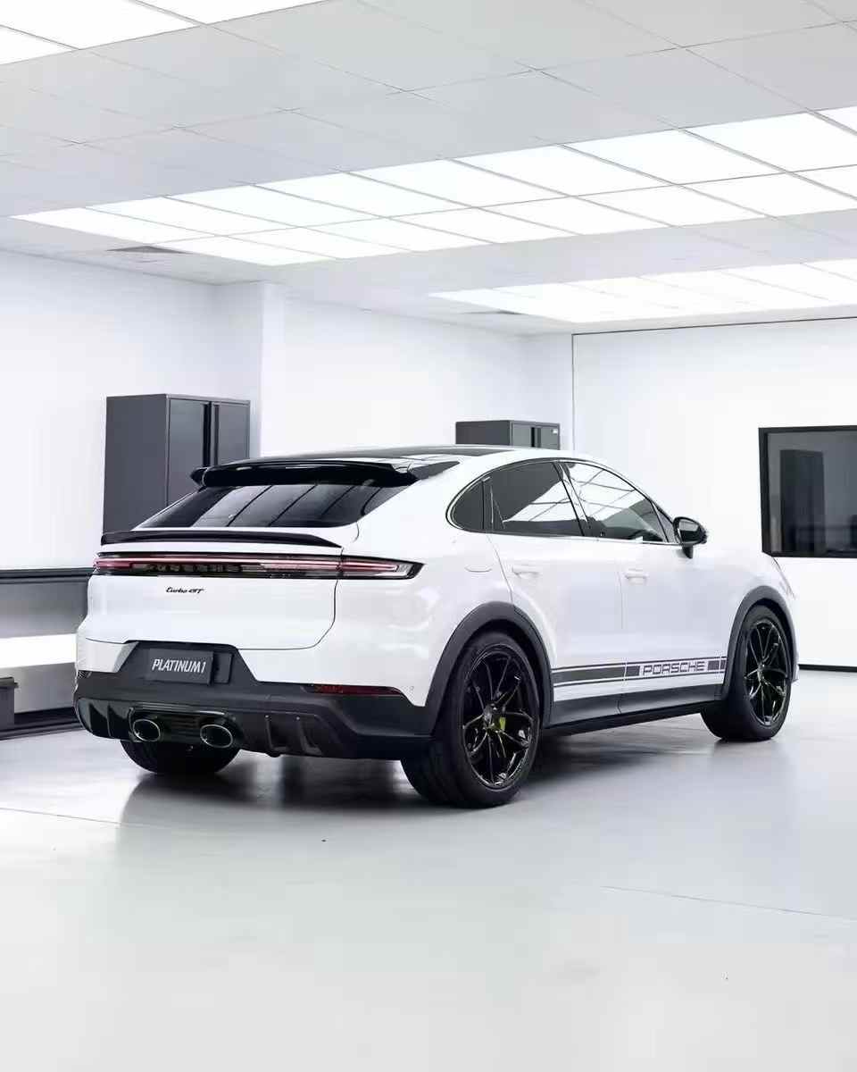 Porsche Cayenne 9Y0.2 (2024+) Turbo GT Body Kit – Plus DRL Package Aftermarket Carbon Fiber Part / Bodykit - Robot Bodykits