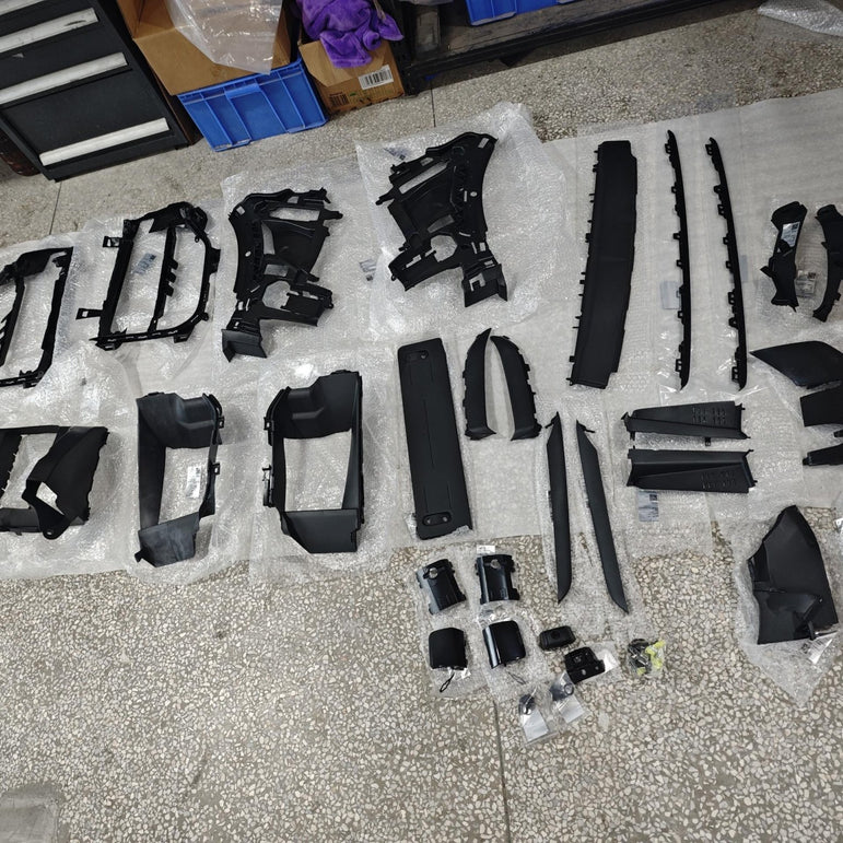 Porsche Cayenne 9Y0.2 (2024+) Turbo GT Body Kit – Plus DRL Package Aftermarket Carbon Fiber Part / Bodykit - Robot Bodykits
