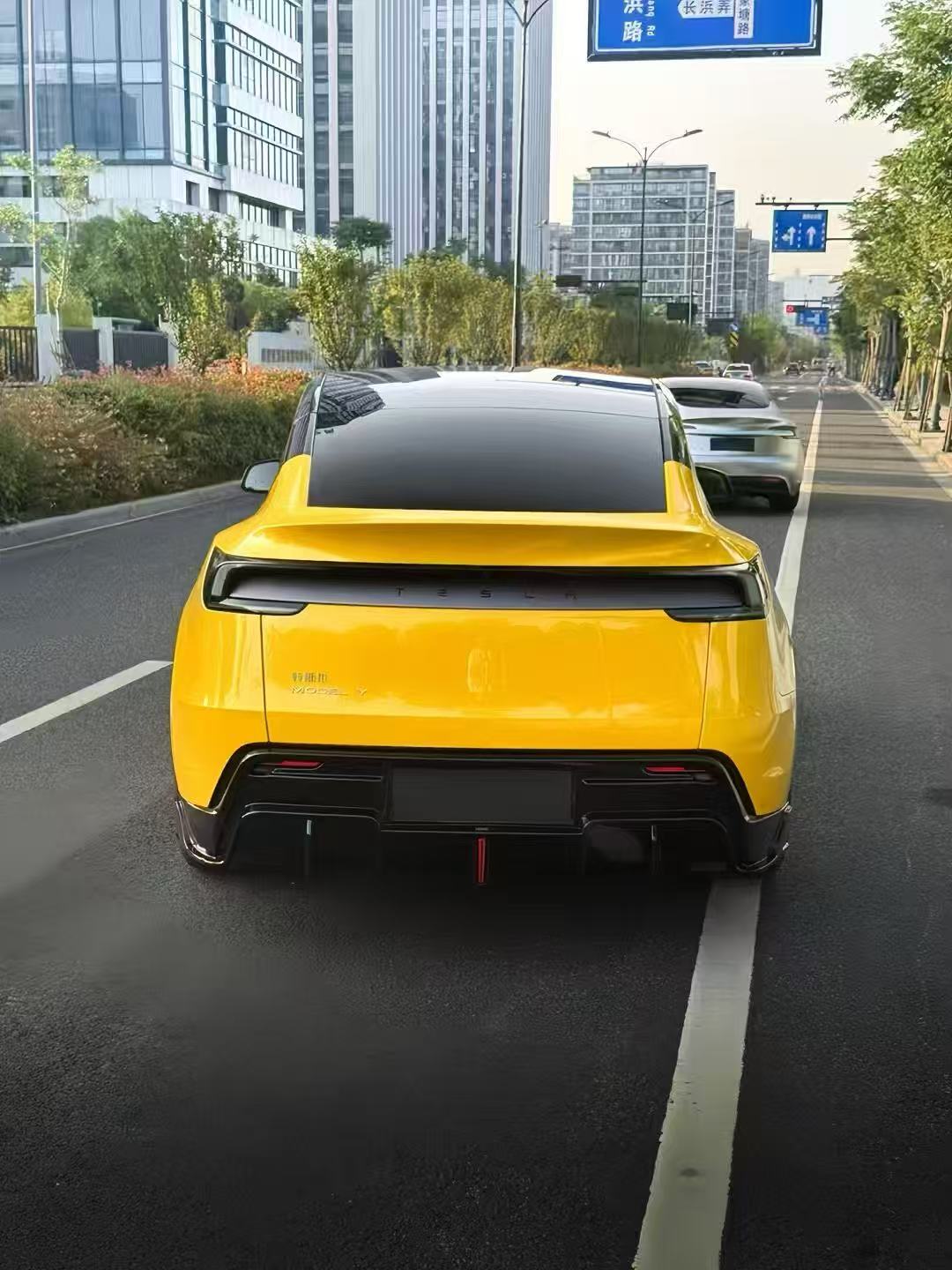 RBT 2025+ Tesla Model Y Lowline Kit Gloss Black Aftermarket Carbon Fiber Part / Bodykit - Robot Bodykits