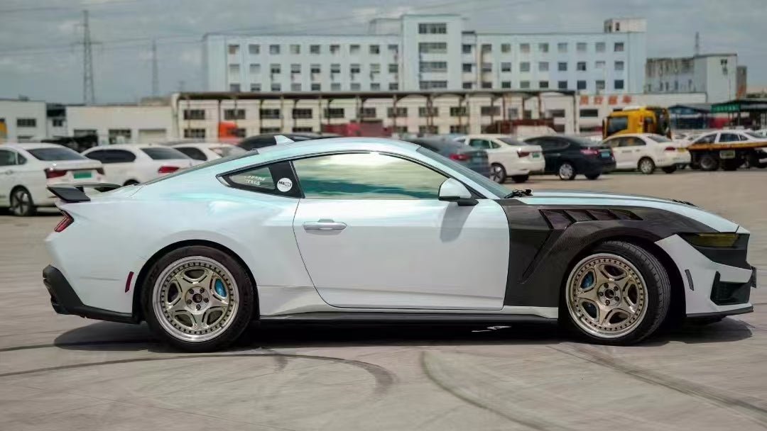 RBT Ford Mustang S650 GT / GT3 Style Carbon Front Arches / Fenders Aftermarket Carbon Fiber Part / Bodykit - Robot Bodykits