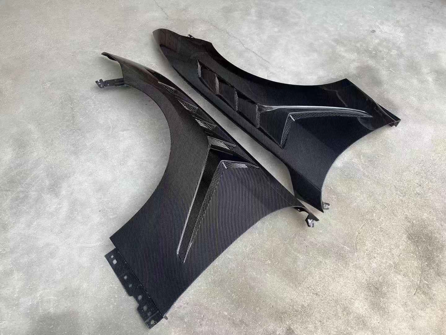 RBT Ford Mustang S650 GT / GT3 Style Carbon Front Arches / Fenders Aftermarket Carbon Fiber Part / Bodykit - Robot Bodykits