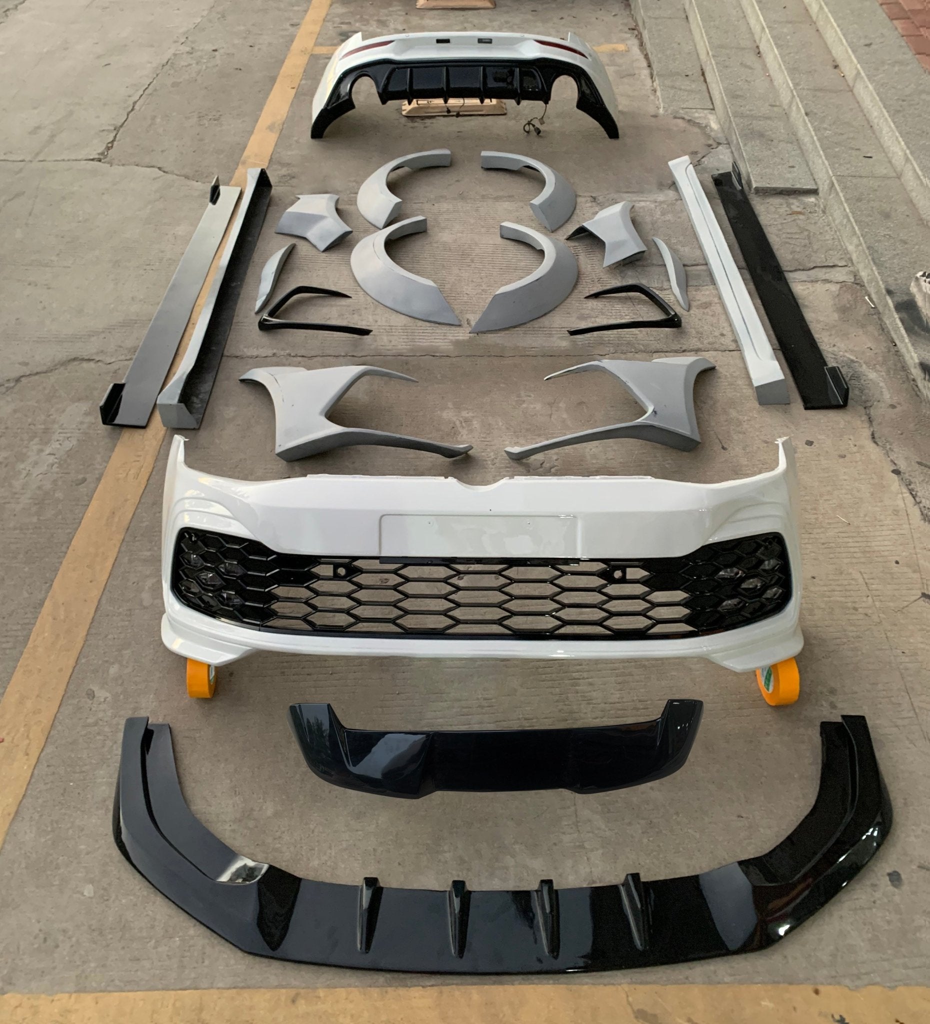 RBT Volkswagen GTI Golf MK7 MK7.5 Full FRP / Partial Carbon Widebody Kit Aftermarket Carbon Fiber Part / Bodykit - Robot Bodykits