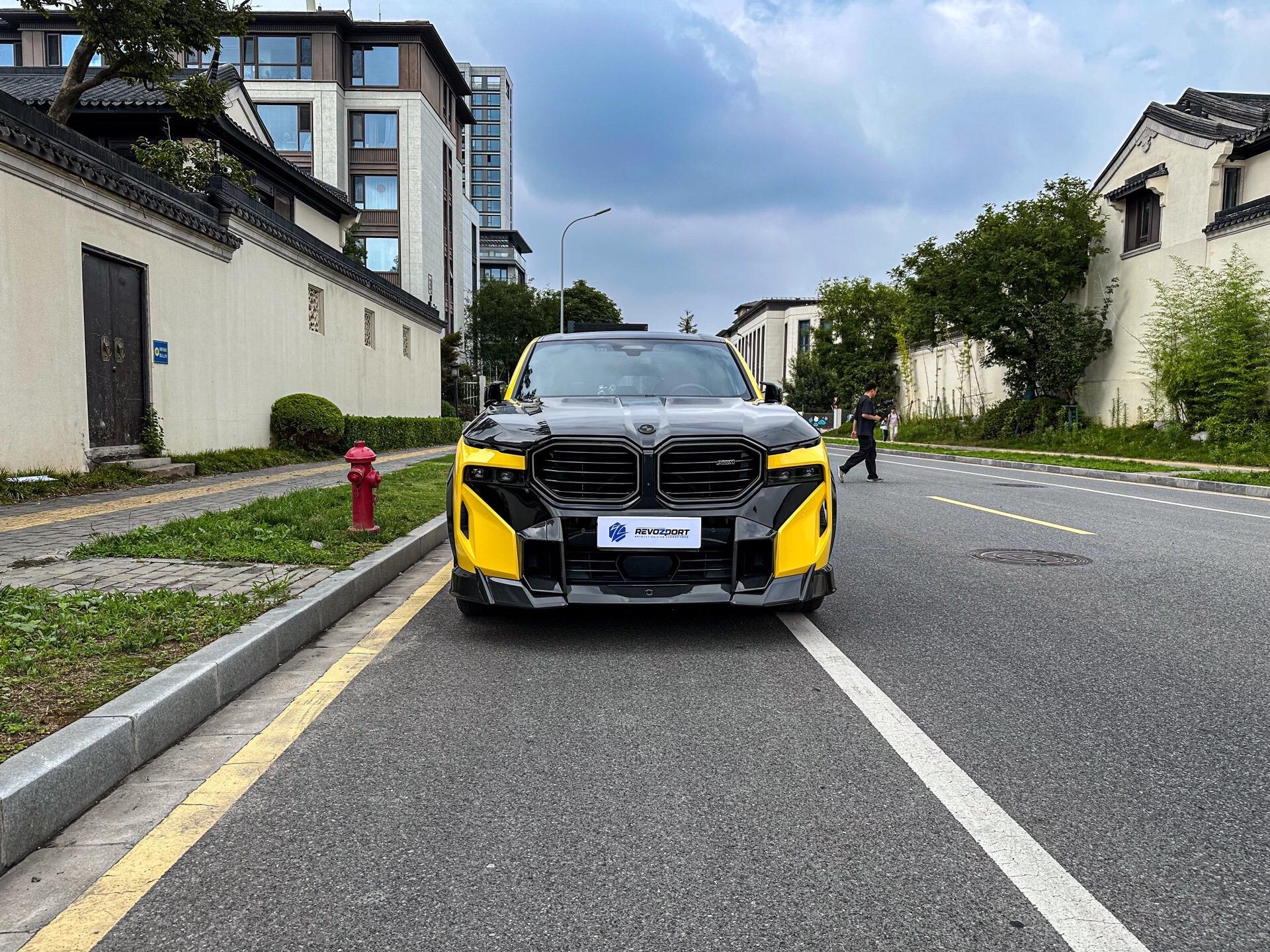 Revozport BMW XM G09 Full Carbon Fibre Body Kit Aftermarket Carbon Fiber Part / Bodykit - Robot Bodykits