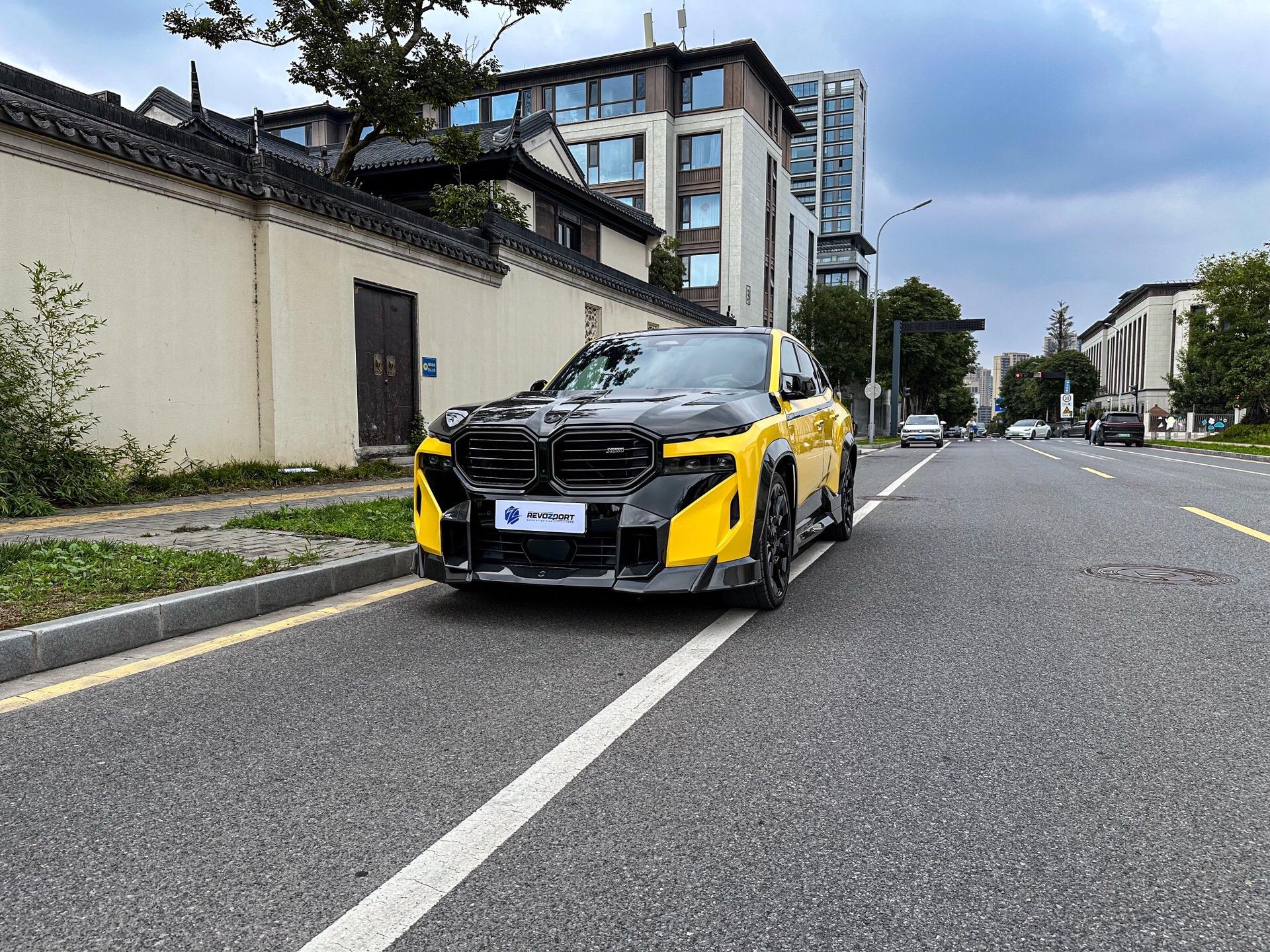 Revozport BMW XM G09 Full Carbon Fibre Body Kit Aftermarket Carbon Fiber Part / Bodykit - Robot Bodykits