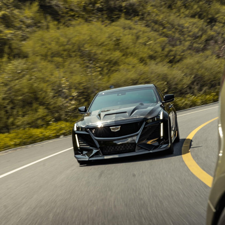 Robot Cadillac CT5 