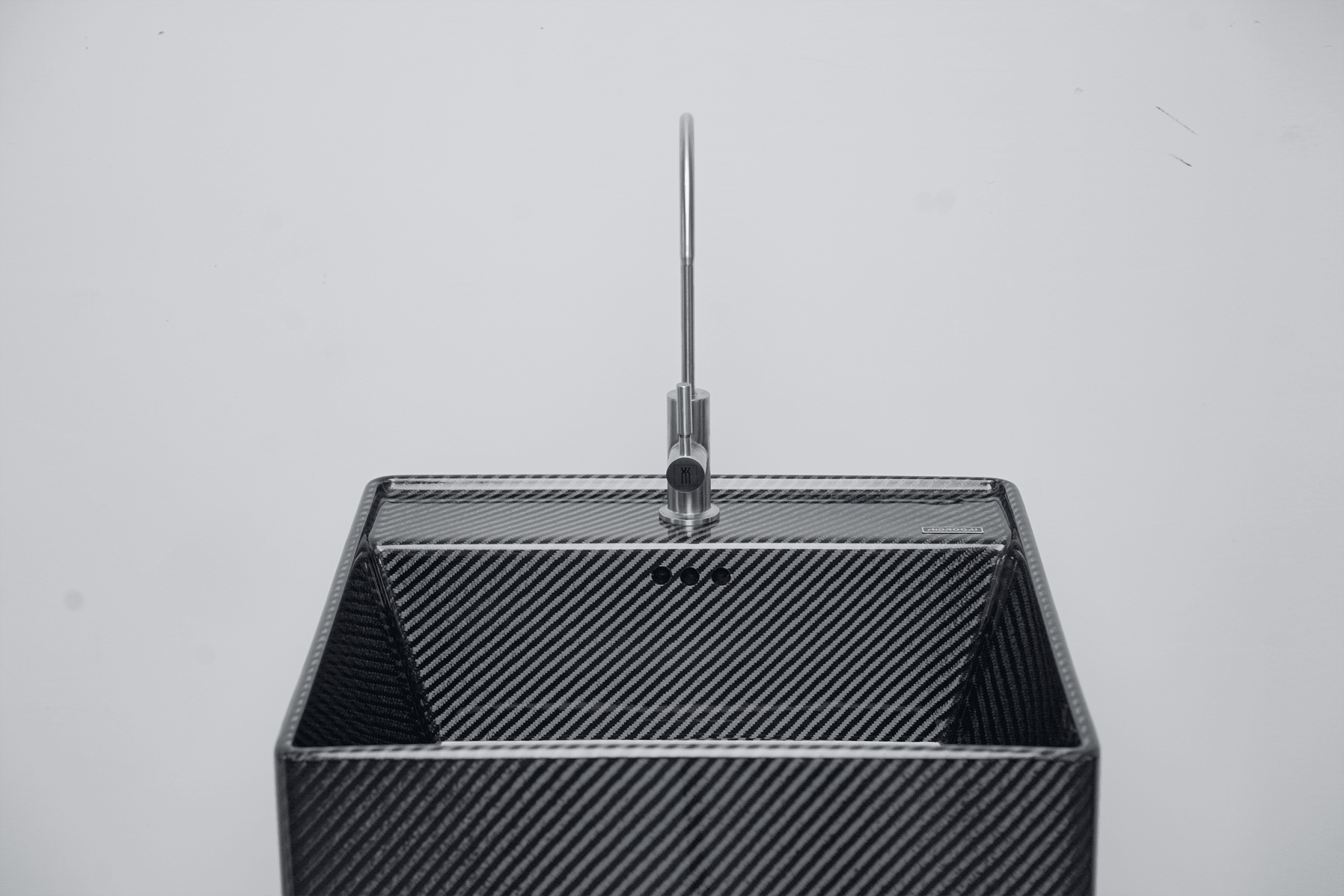 Robot Carbon Fibre Free Standing Wash Basin / Sink Aftermarket Carbon Fiber Part / Bodykit - Robot Bodykits