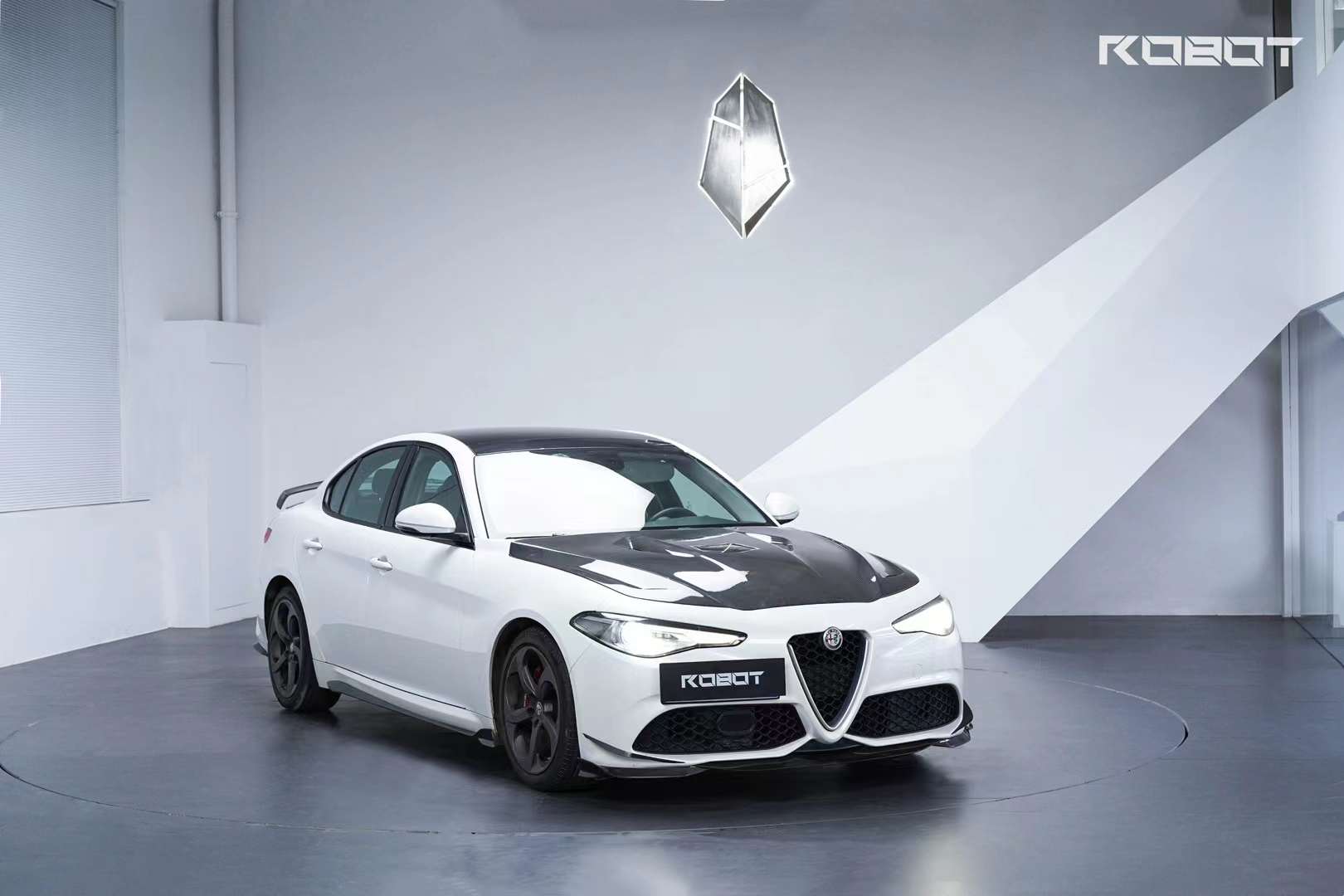 Robot Craftsman Alfa Romeo Giulia Lowline Bodykit (Hydrogai Series) - Base FRP kit Aftermarket Carbon Fiber Part / Bodykit - Robot Bodykits