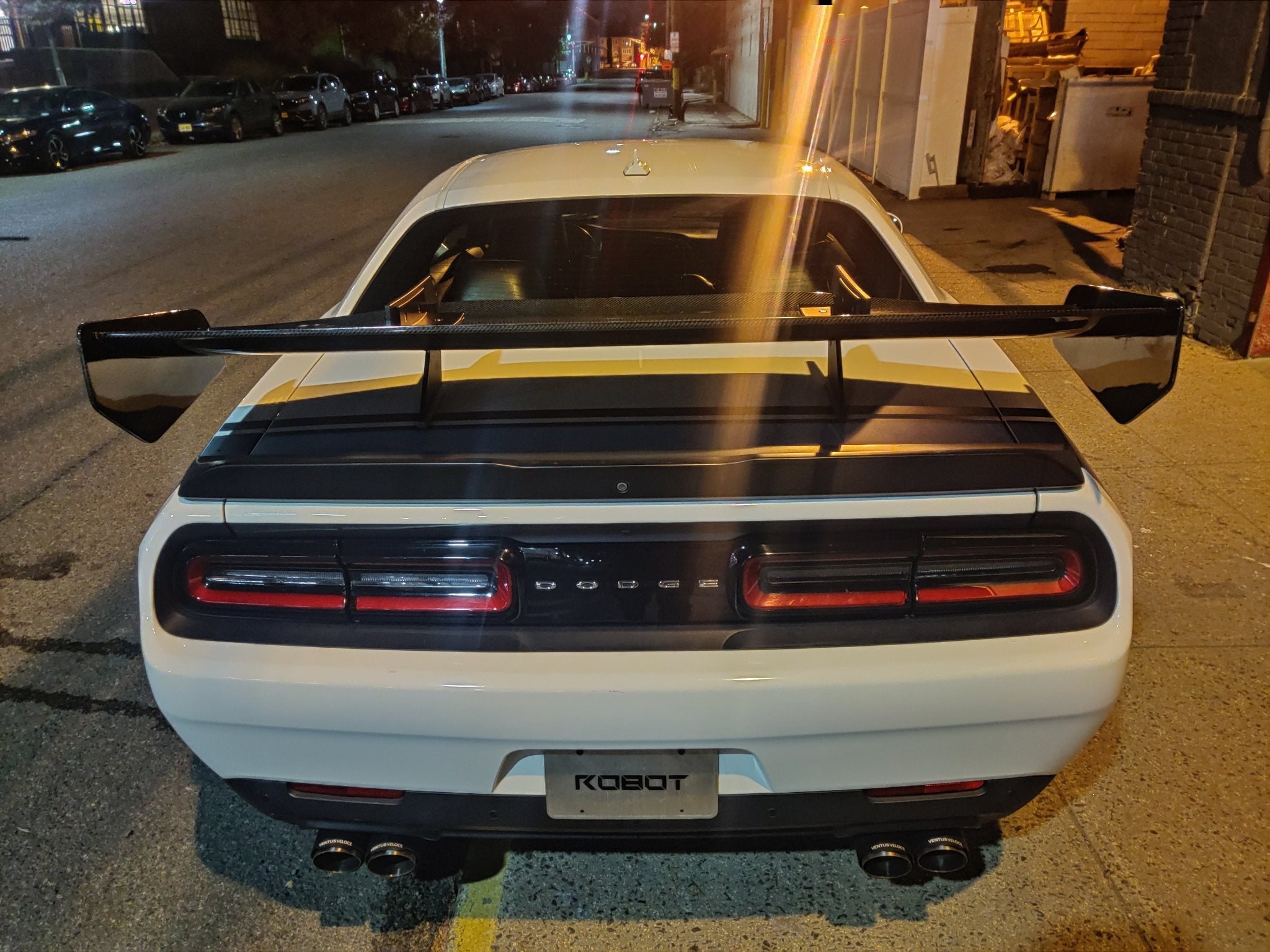 ROBOT CRAFTSMAN Carbon Fiber or FRP Swan Neck Hammer GT Wing For Dodge Challenger Scatpack RT Hellcat Aftermarket Carbon Fiber Part / Bodykit - Robot Bodykits