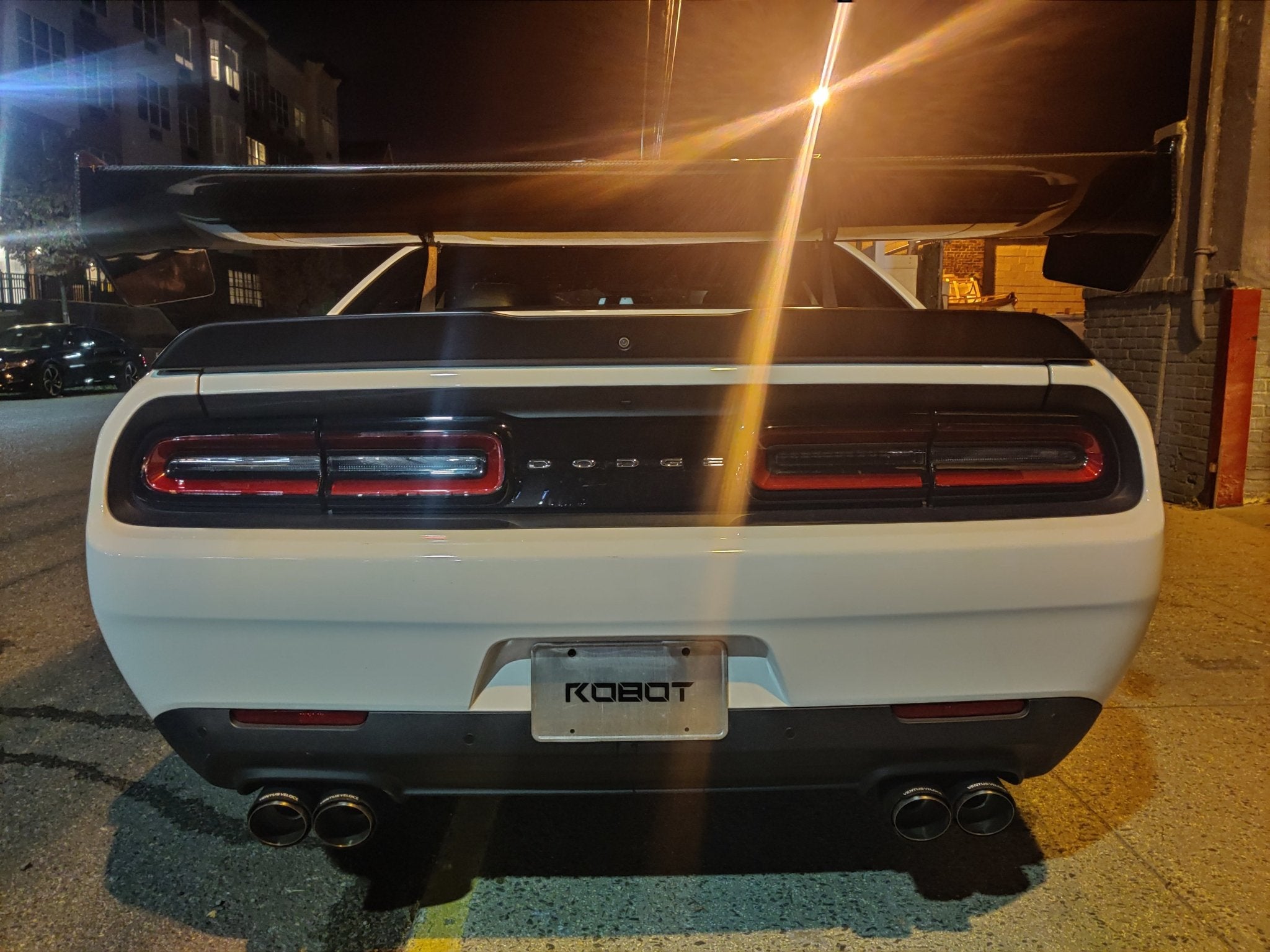 ROBOT CRAFTSMAN Carbon Fiber or FRP Swan Neck Hammer GT Wing For Dodge Challenger Scatpack RT Hellcat Aftermarket Carbon Fiber Part / Bodykit - Robot Bodykits