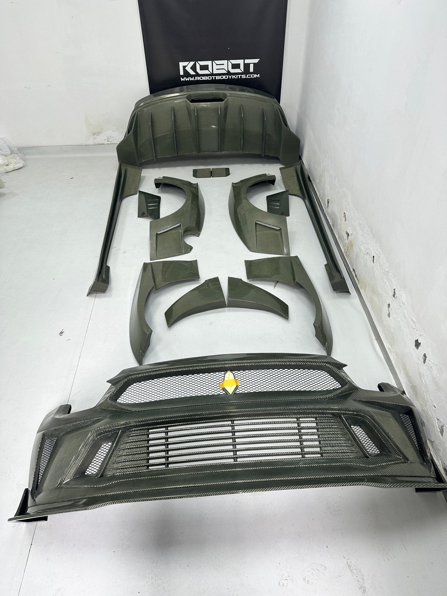 Robot Craftsman Ford Mustang Dusk Widebody Kit 2015-2023 Aftermarket Carbon Fiber Part / Bodykit - Robot Bodykits