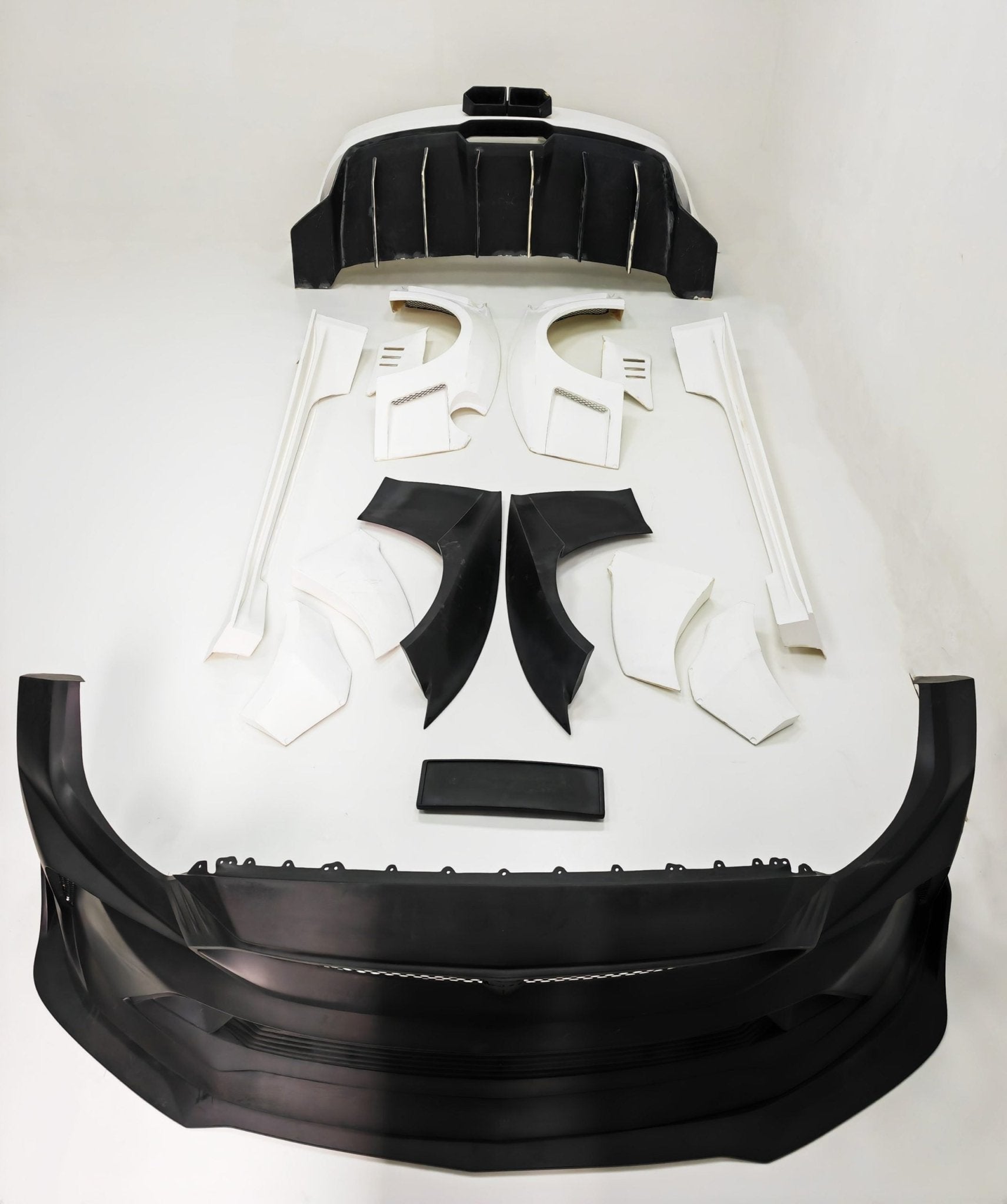 Robot Craftsman Ford Mustang Dusk Widebody Kit 2015 - 2023 Aftermarket Carbon Fiber Part / Bodykit - Robot Bodykits