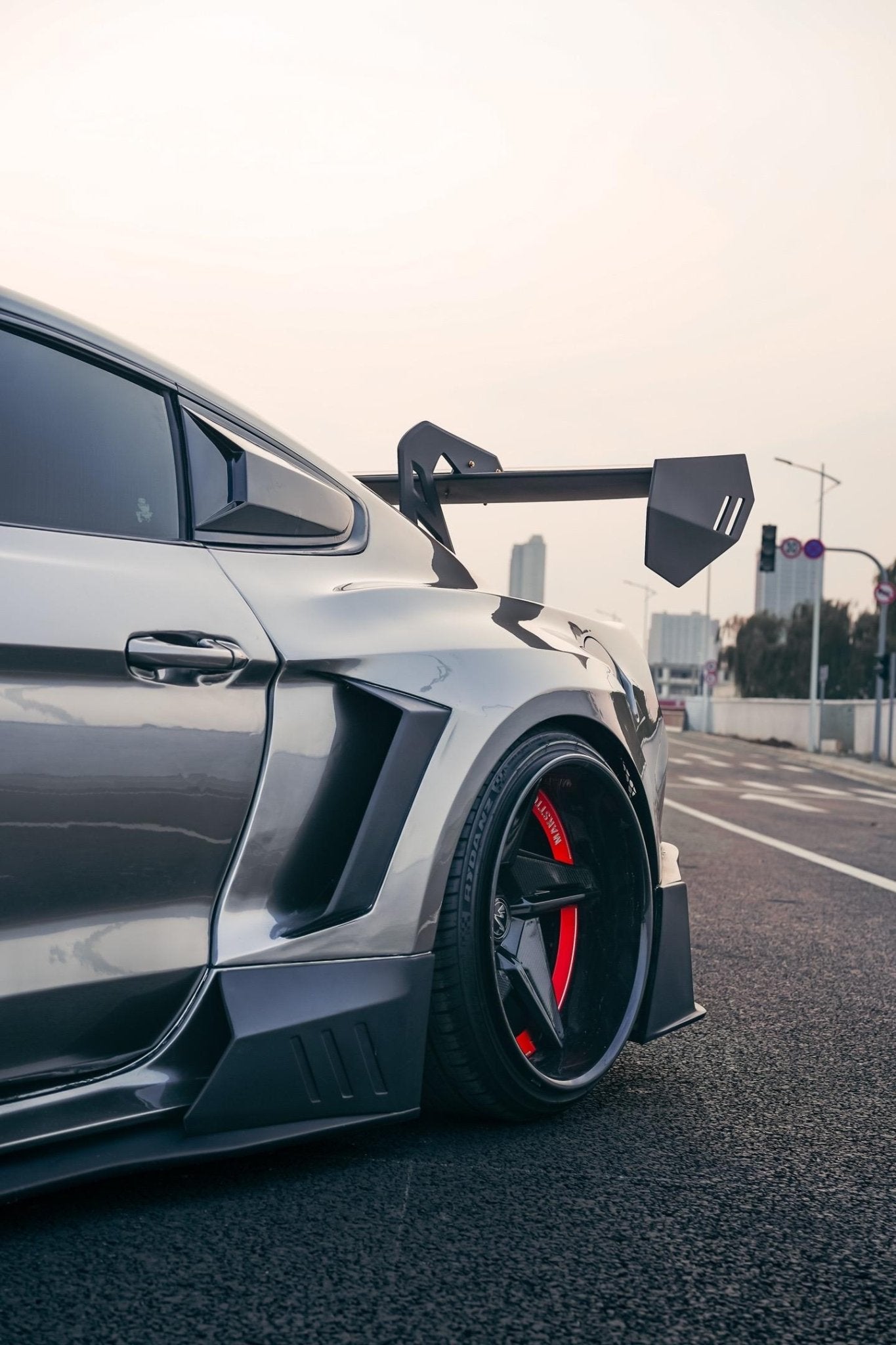 Robot Craftsman Ford Mustang Dusk Widebody Kit 2015-2023 Aftermarket Carbon Fiber Part / Bodykit - Robot Bodykits