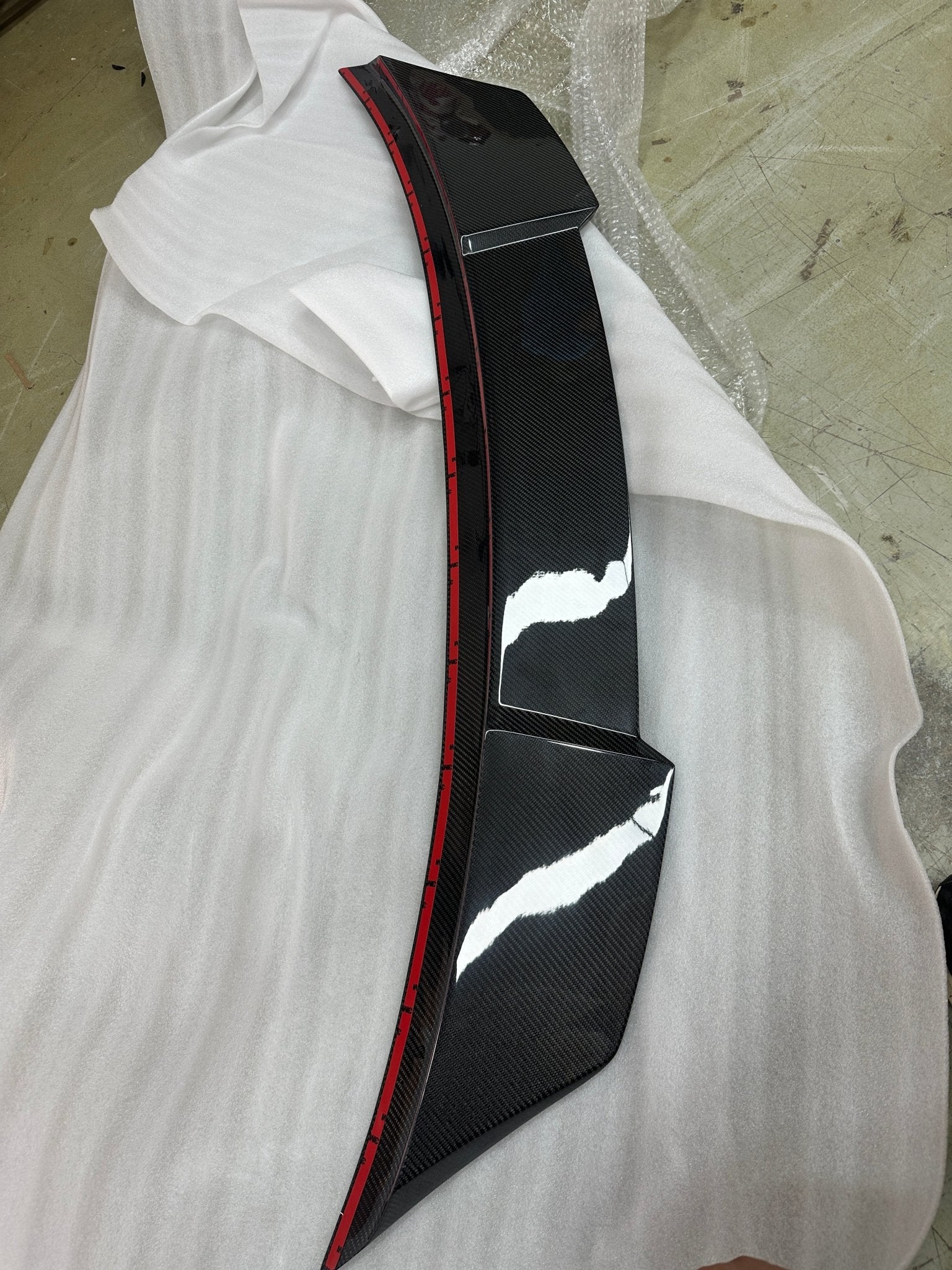 Robot Craftsman Ford Mustang V2 Ducktail Spoiler Aftermarket Carbon Fiber Part / Bodykit - Robot Bodykits