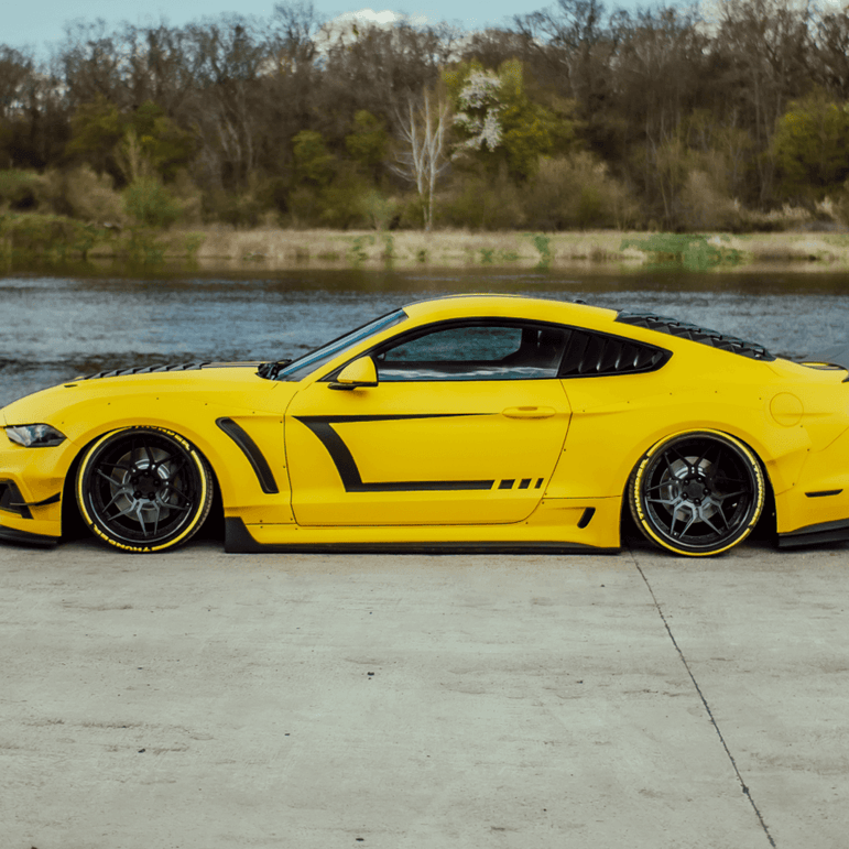 Robot Craftsman Ford Mustang V2 Fibre Glass Reinforced Plastic Complete Body Kit 2015 - 2023 Aftermarket Carbon Fiber Part / Bodykit - Robot Bodykits