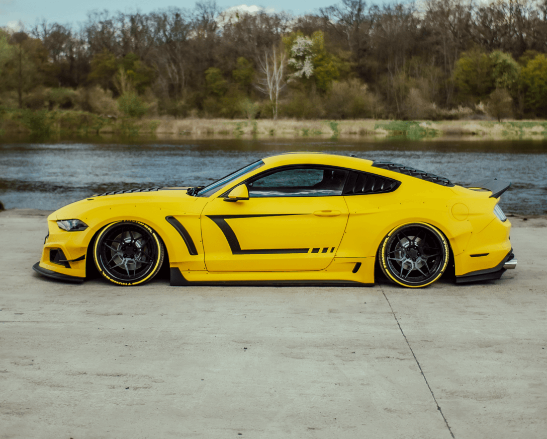 Robot Craftsman Ford Mustang V2 Fibre Glass Reinforced Plastic Complete Body Kit 2015 - 2023 Aftermarket Carbon Fiber Part / Bodykit - Robot Bodykits