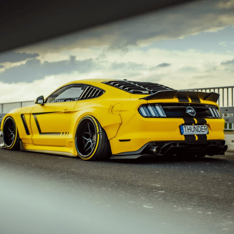 Robot Craftsman Ford Mustang V2 Rear Diffuser (S550.1) Aftermarket Carbon Fiber Part / Bodykit - Robot Bodykits