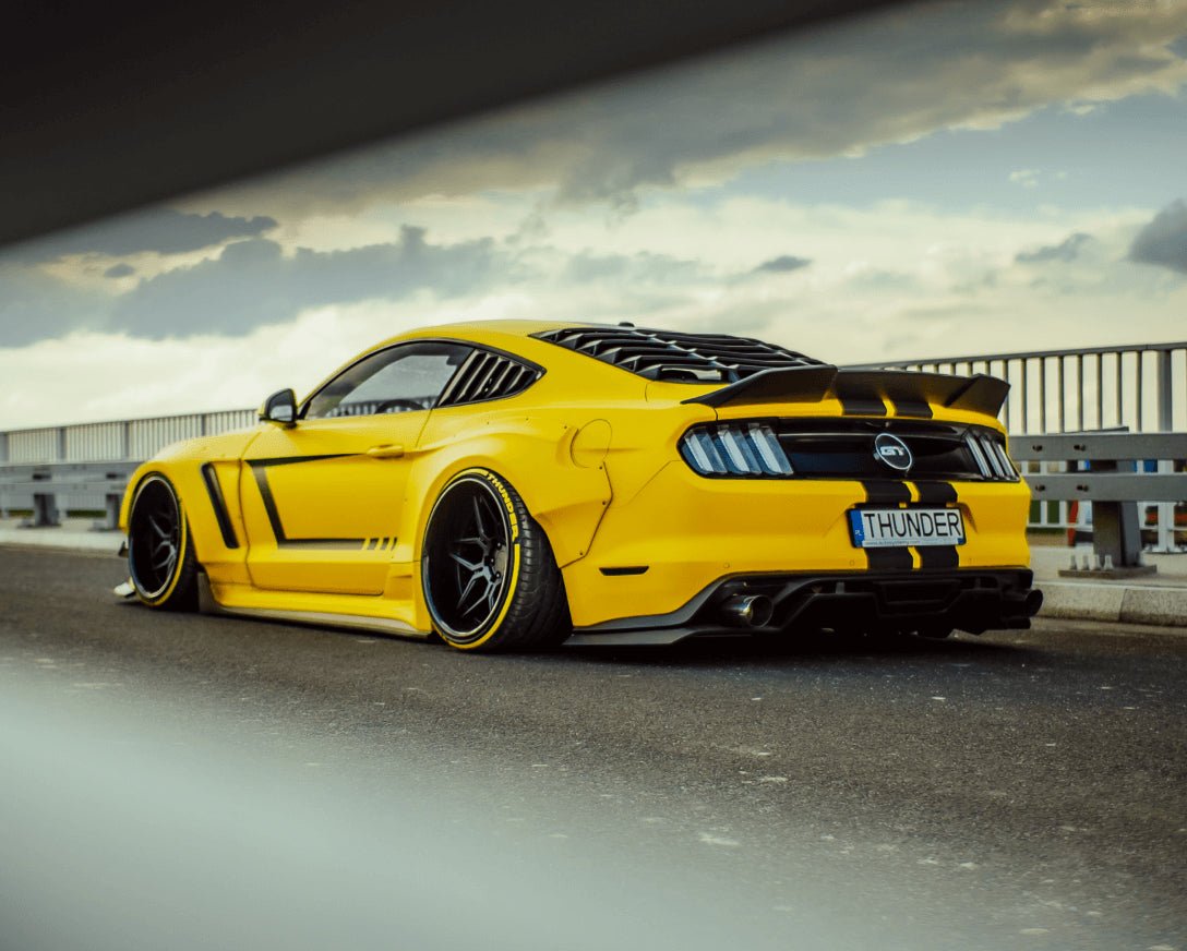 Robot Craftsman Ford Mustang V2 Rear Diffuser (S550.1) Aftermarket Carbon Fiber Part / Bodykit - Robot Bodykits