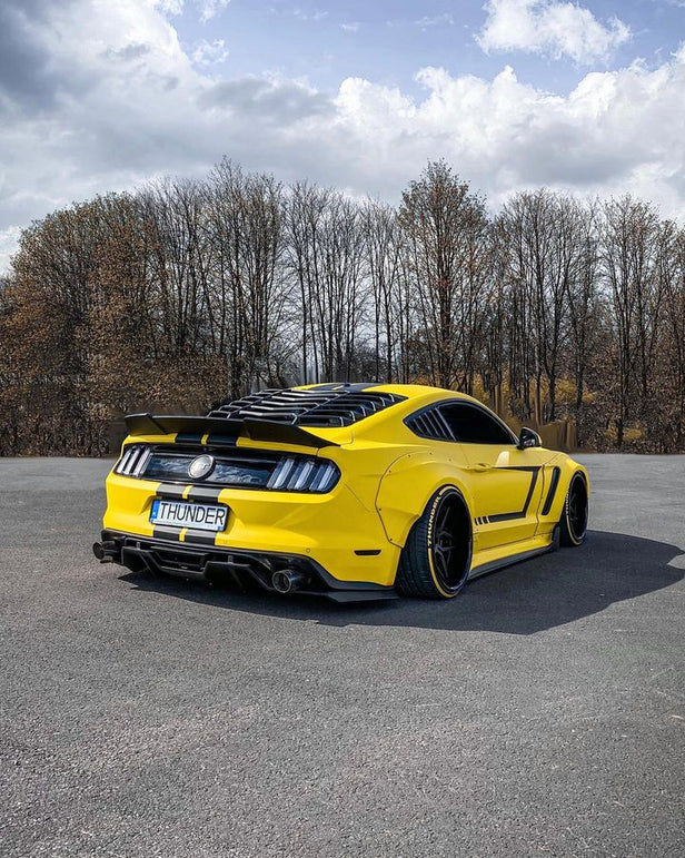 Robot Craftsman Ford Mustang V2 Rear Diffuser (S550.1) Aftermarket Carbon Fiber Part / Bodykit - Robot Bodykits