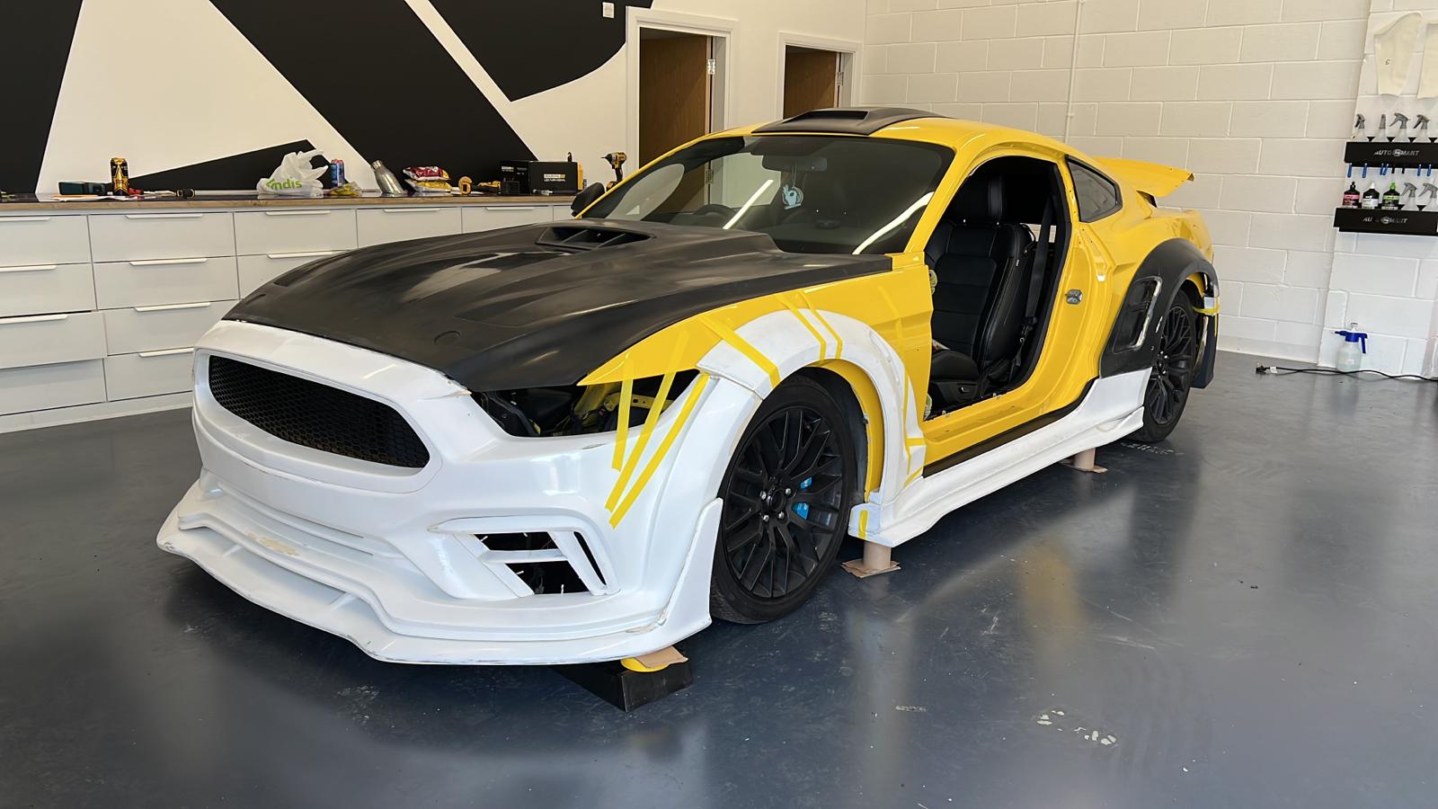 Robot Craftsman Ford Mustang V3 Widebody Kit 2015 - 2023 Aftermarket Carbon Fiber Part / Bodykit - Robot Bodykits
