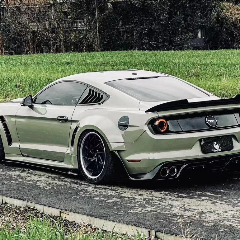 Robot Craftsman Ford Mustang V3 Widebody Kit 2015 - 2023 Aftermarket Carbon Fiber Part / Bodykit - Robot Bodykits