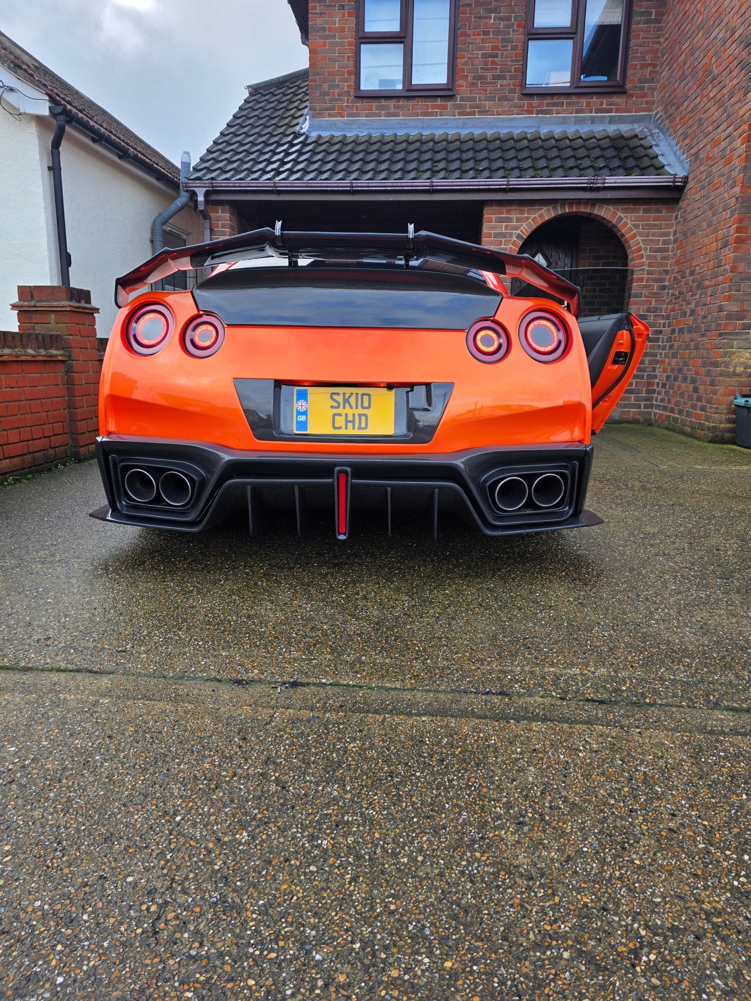 Robot Craftsman Nissan GTR Body Kit (R35) Fibre Glass Reinforced Plastic Complete Body Kit (FRP) Aftermarket Carbon Fiber Part / Bodykit - Robot Bodykits