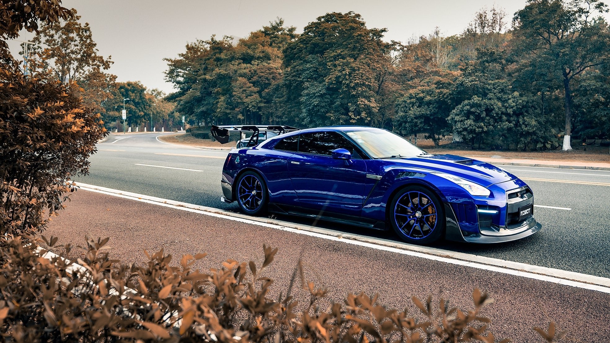 Robot Craftsman Nissan GTR Body Kit (R35) Fibre Glass Reinforced Plastic Complete Body Kit (FRP) Aftermarket Carbon Fiber Part / Bodykit - Robot Bodykits