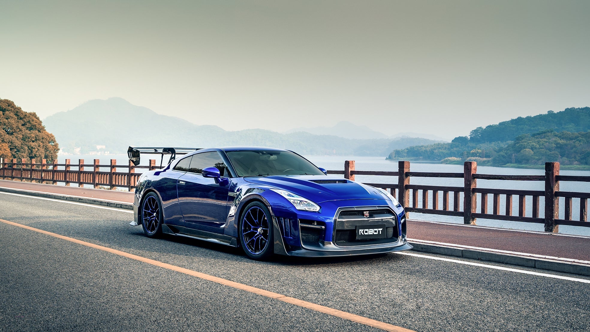 Robot Craftsman Nissan GTR Body Kit (R35) Fibre Glass Reinforced Plastic Complete Body Kit (FRP) Aftermarket Carbon Fiber Part / Bodykit - Robot Bodykits