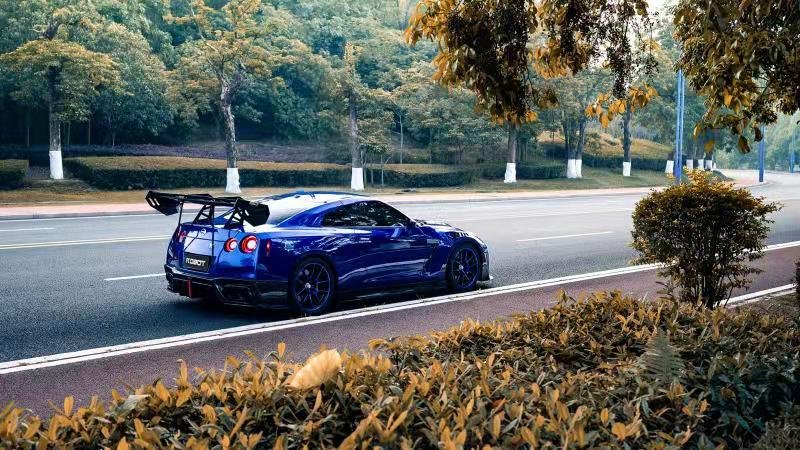 Robot Craftsman Nissan GTR Body Kit R35 GT Wing Aftermarket Carbon Fiber Part / Bodykit - Robot Bodykits