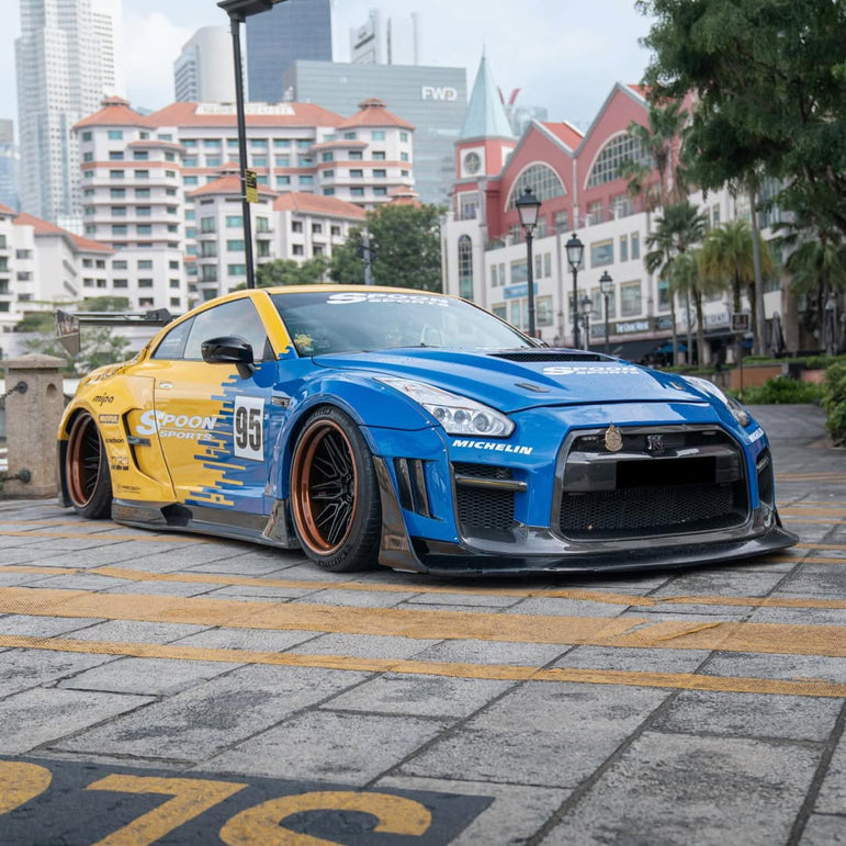 Robot Craftsman Nissan GTR Body Kit R35 WIDEBODY Fibre Glass Reinforced Plastic Complete Body Kit (FRP) Aftermarket Carbon Fiber Part / Bodykit - Robot Bodykits