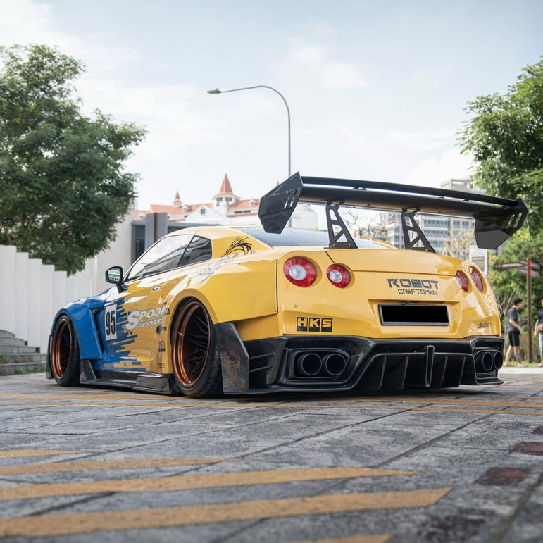 Robot Craftsman Nissan GTR Body Kit R35 WIDEBODY Fibre Glass Reinforced Plastic Complete Body Kit (FRP) Aftermarket Carbon Fiber Part / Bodykit - Robot Bodykits