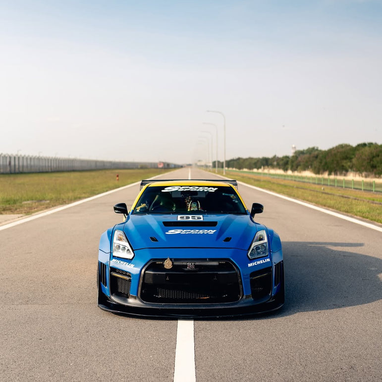 Robot Craftsman Nissan GTR Body Kit R35 WIDEBODY Fibre Glass Reinforced Plastic Complete Body Kit (FRP) Aftermarket Carbon Fiber Part / Bodykit - Robot Bodykits