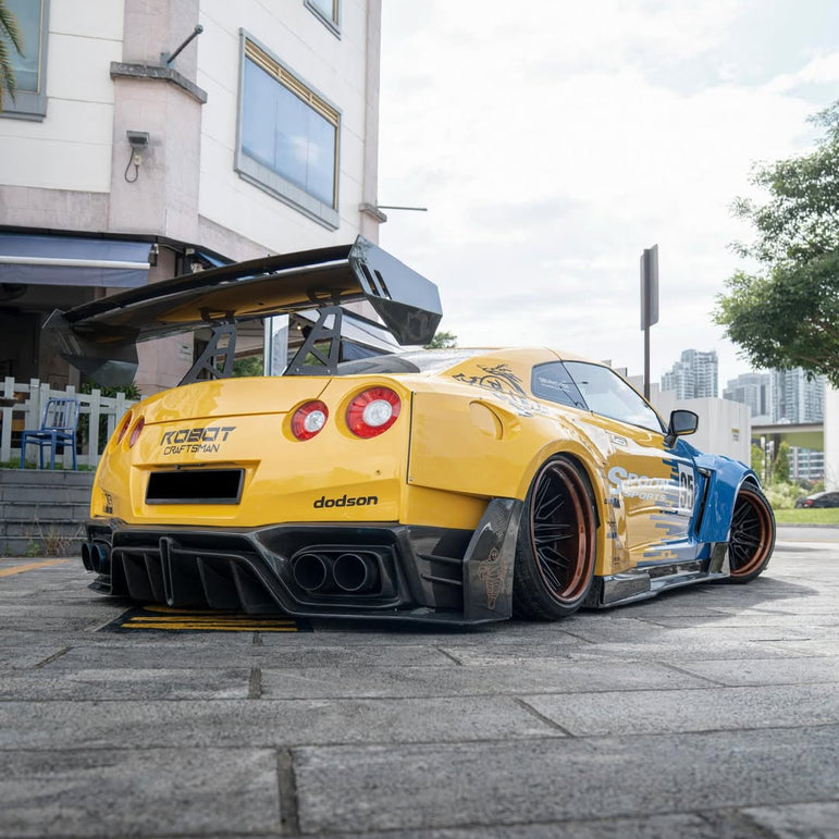 Robot Craftsman Nissan GTR Body Kit R35 WIDEBODY Fibre Glass Reinforced Plastic Complete Body Kit (FRP) Aftermarket Carbon Fiber Part / Bodykit - Robot Bodykits