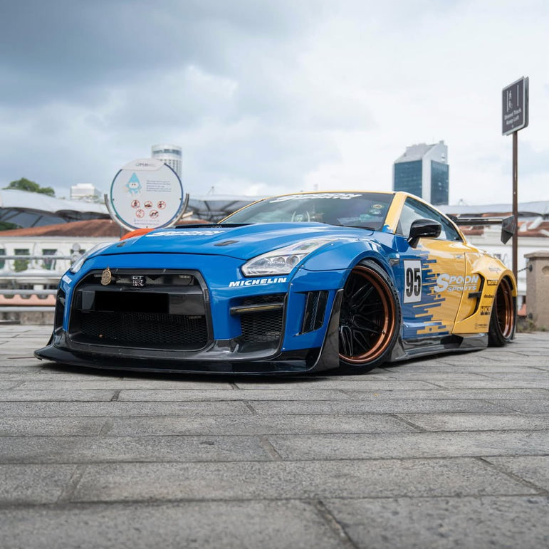 Robot Craftsman Nissan GTR Body Kit R35 WIDEBODY Fibre Glass Reinforced Plastic Complete Body Kit (FRP) Aftermarket Carbon Fiber Part / Bodykit - Robot Bodykits