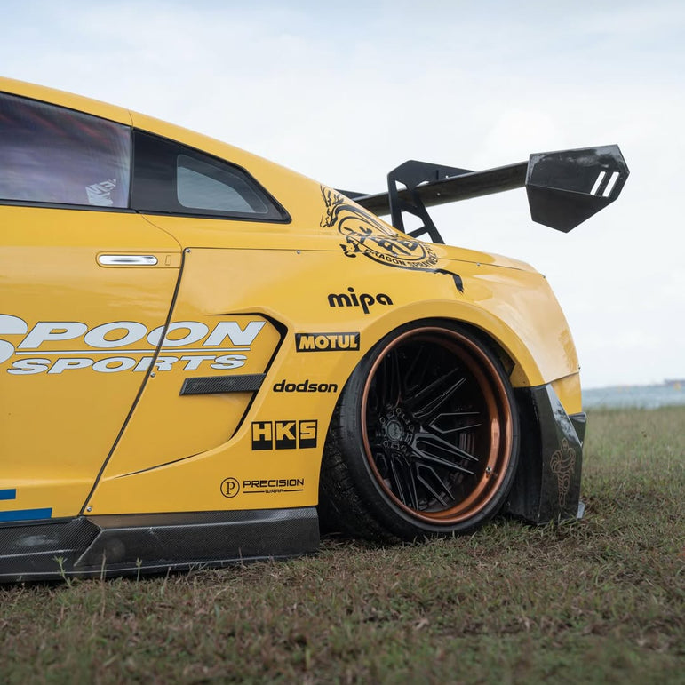 Robot Craftsman Nissan GTR Body Kit R35 WIDEBODY Fibre Glass Reinforced Plastic Complete Body Kit (FRP) Aftermarket Carbon Fiber Part / Bodykit - Robot Bodykits