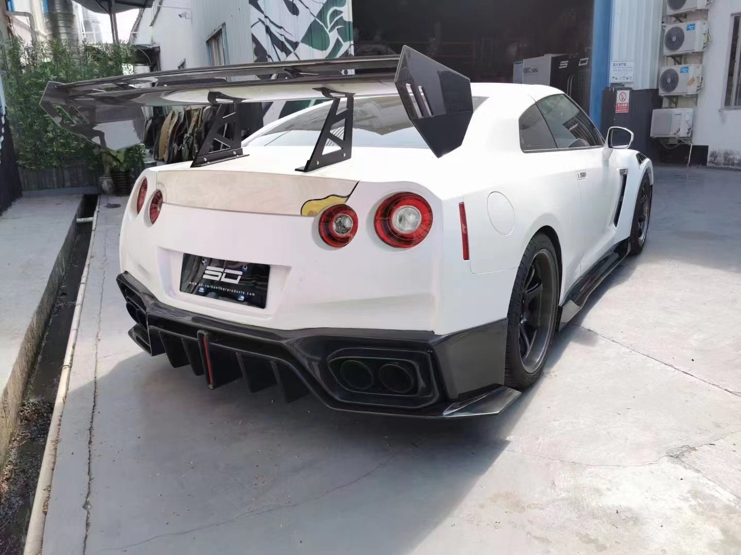 Robot Craftsman Nissan GTR Narrowbody R35 Rear Diffuser Aftermarket Carbon Fiber Part / Bodykit - Robot Bodykits