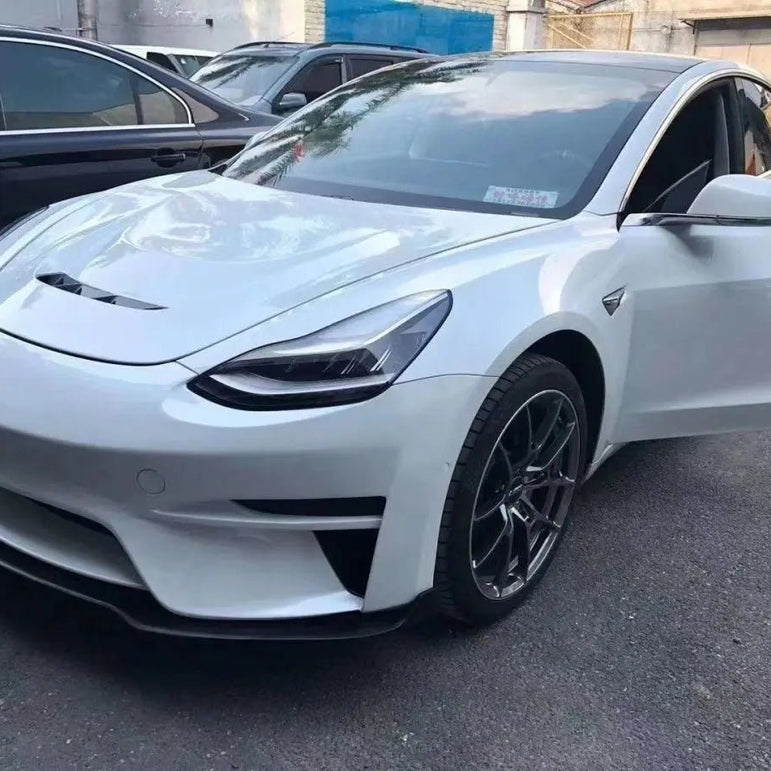 Robot Craftsman Tesla Model 3 