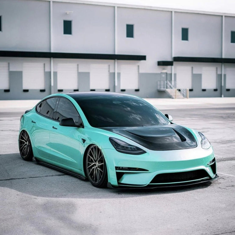 Robot Craftsman Tesla Model 3 