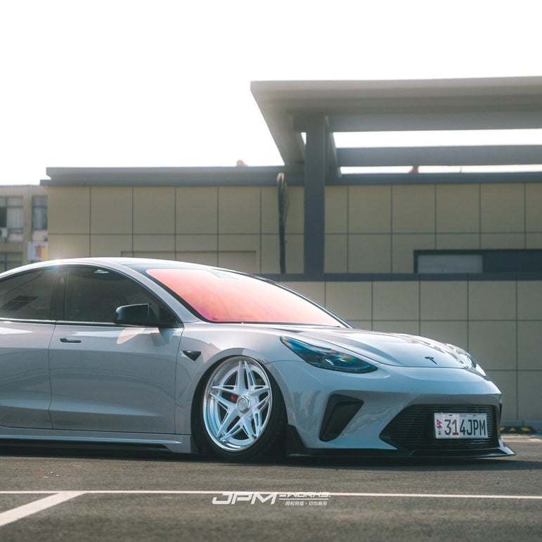 Robot Craftsman Tesla Model 3 “HACKER” Front Bumper & Front Lip (2017–2023 pre-facelift) Aftermarket Carbon Fiber Part / Bodykit - Robot Bodykits