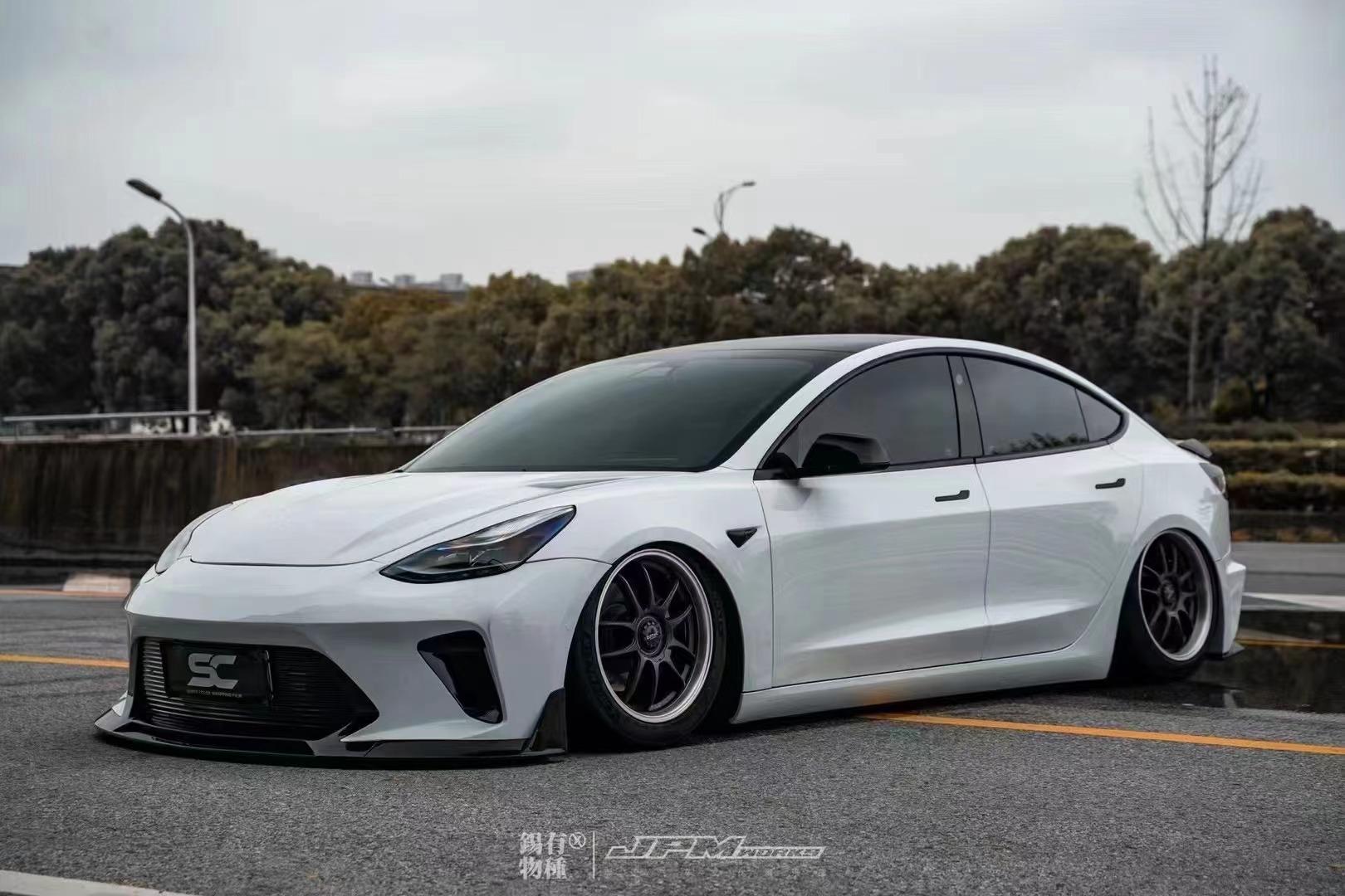 Robot Craftsman Tesla Model 3 “HACKER” Front Bumper & Front Lip (2017–2023 pre - facelift) Aftermarket Carbon Fiber Part / Bodykit - Robot Bodykits