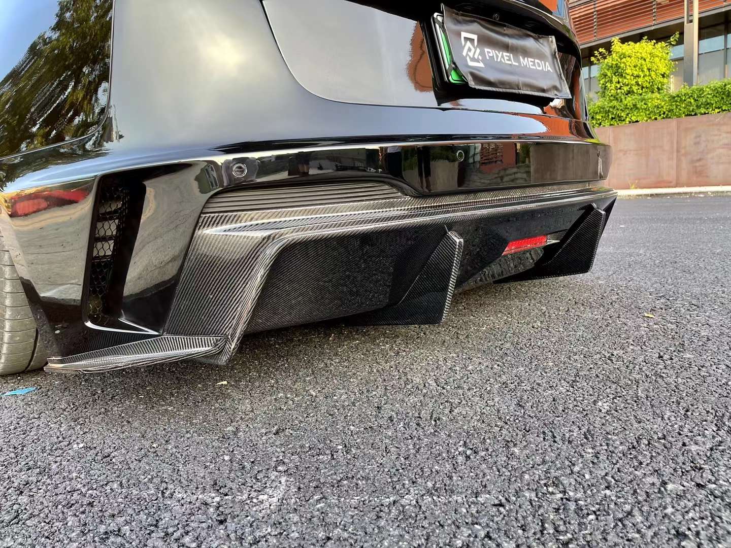 Robot Craftsman Tesla Model 3 “HACKER” Rear Bumper & Diffuser (2017–2023 pre-facelift) Aftermarket Carbon Fiber Part / Bodykit - Robot Bodykits