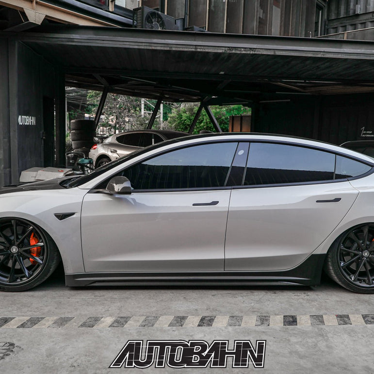 Robot Craftsman Tesla Model 3 “HACKER” Side Skirts (2017–2023 pre - facelift) Aftermarket Carbon Fiber Part / Bodykit - Robot Bodykits