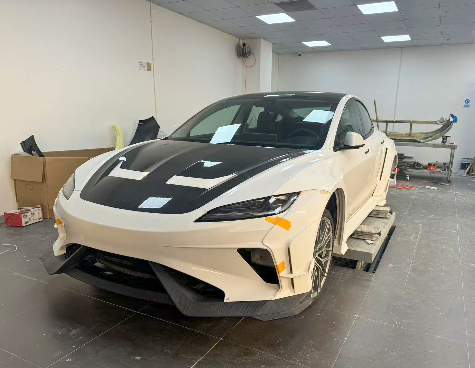 Robot Craftsman Tesla Model 3 Highland 2024+ “HACKER” Widebody FRP & Partial Carbon Full Kit Aftermarket Carbon Fiber Part / Bodykit - Robot Bodykits