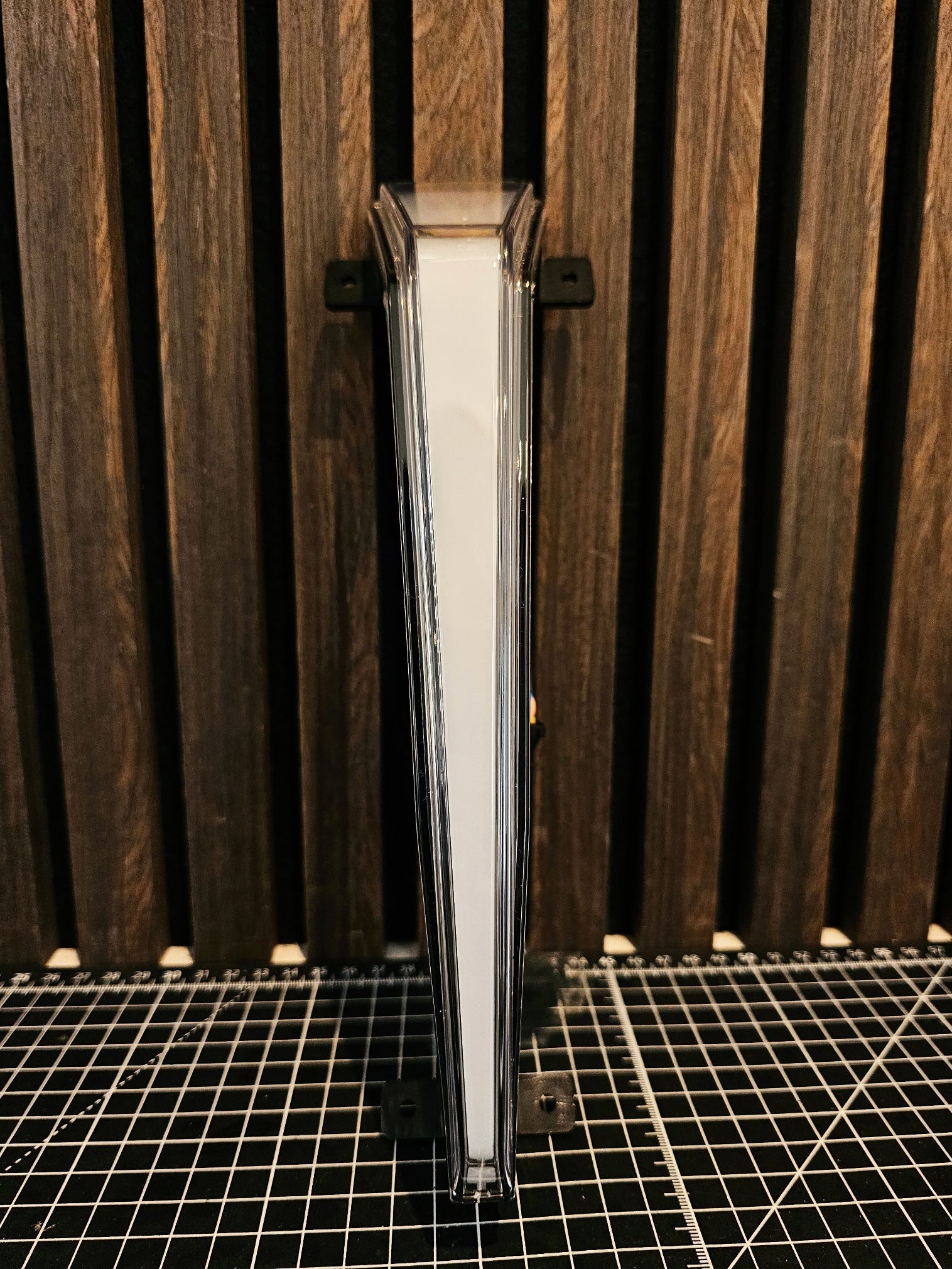 Robot Craftsman Tesla Model 3 Highland 