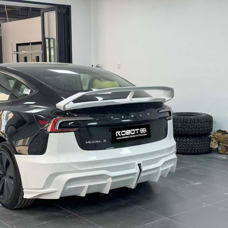 Robot Craftsman Tesla Model 3 Highland 