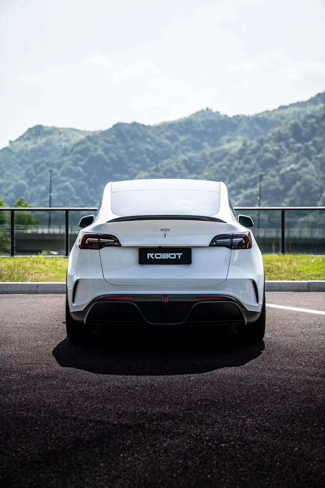 Robot Craftsman Tesla Model Y Starship Polypropylene (PP) Full Bodykit Aftermarket Carbon Fiber Part / Bodykit - Robot Bodykits