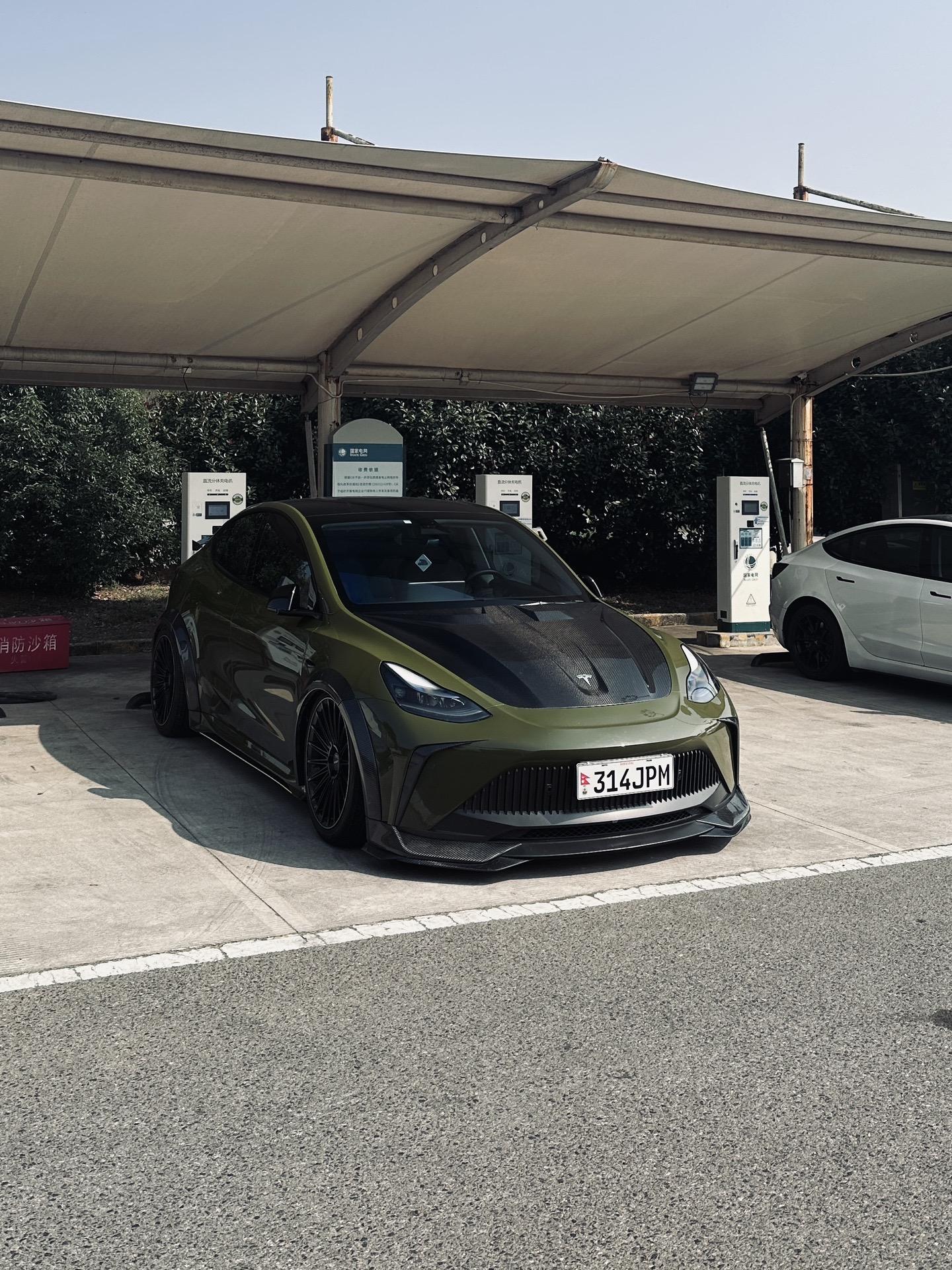 Robot Craftsman Tesla Model Y Starship Polypropylene (PP/frp) Full widebody Bodykit Aftermarket Carbon Fiber Part / Bodykit - Robot Bodykits