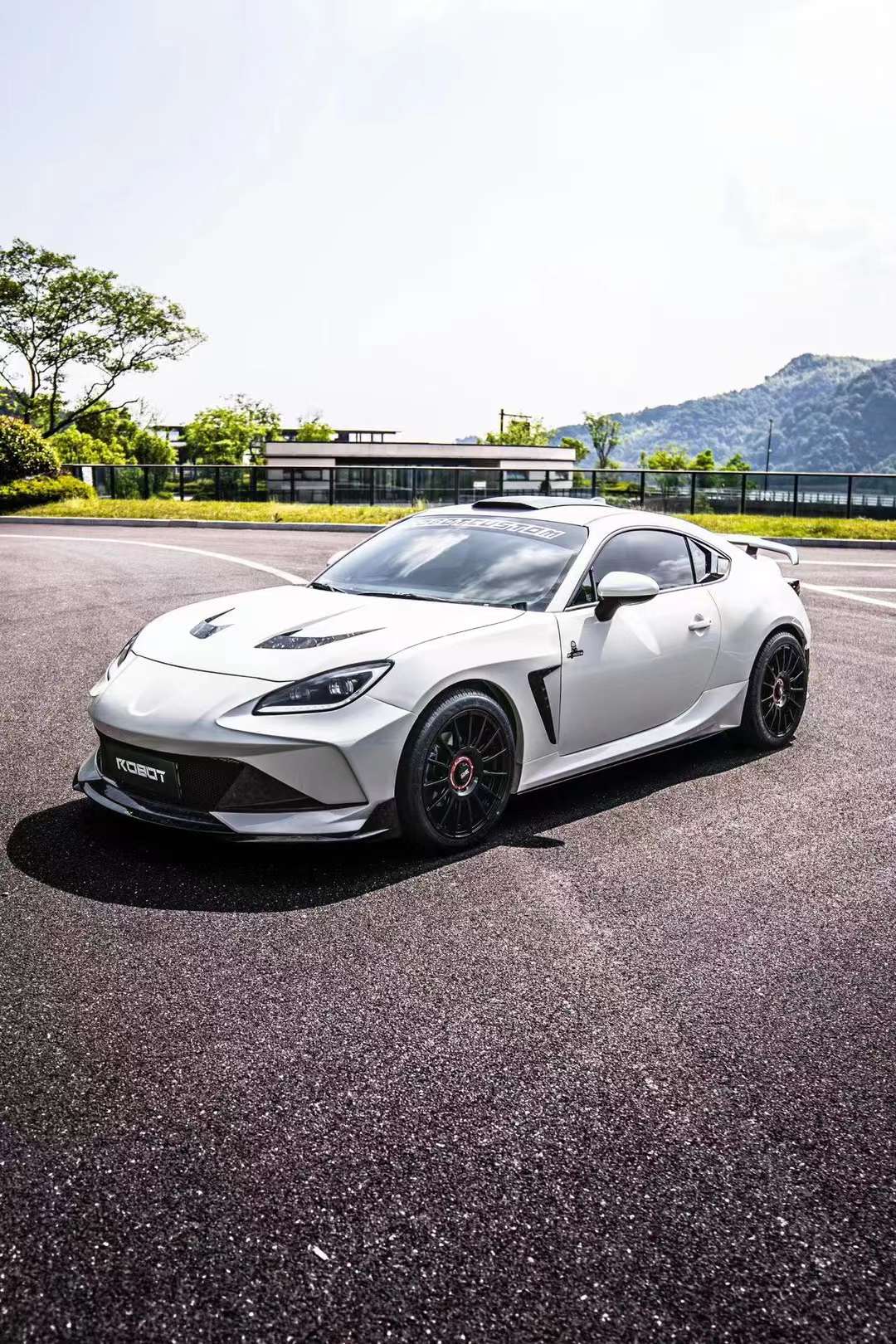 Robot Craftsman Toyota GR86 / BRZ Narrow Front Arch / Fender + Sideskirts Aftermarket Carbon Fiber Part / Bodykit - Robot Bodykits